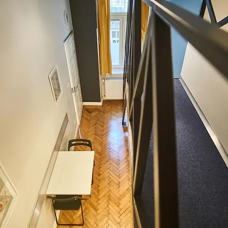 Z40 - Hostaid Apartman